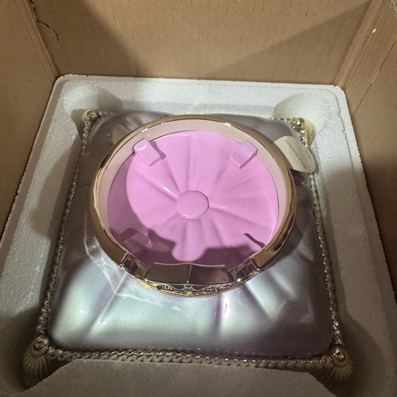 Aurora Gold Crown on Silver Cushion Candle Holder. New in original box. - Picture 5 of 6